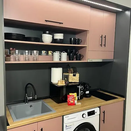 Km Ethnikis Amynis B شقة *