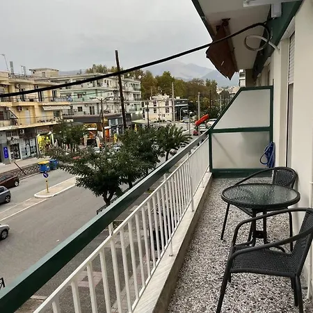 Km Ethnikis Amynis B Apartment Drama